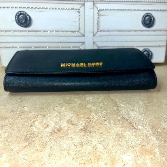 Michael Kors Jet Set Travel Carryall Saffiano Leather Wallet, Black - Picture 5 of 11